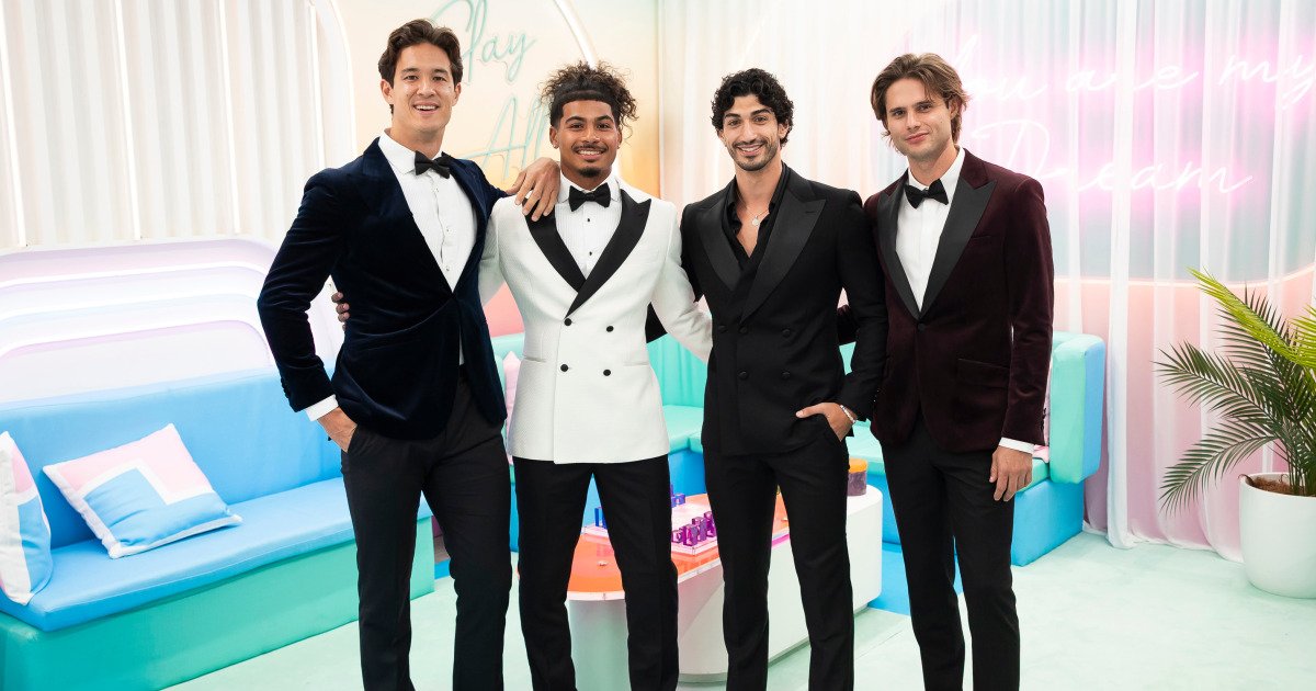 ‘Love Island USA’ Boys Show Off The Chinese Skills They Learned From Carl Schmidt