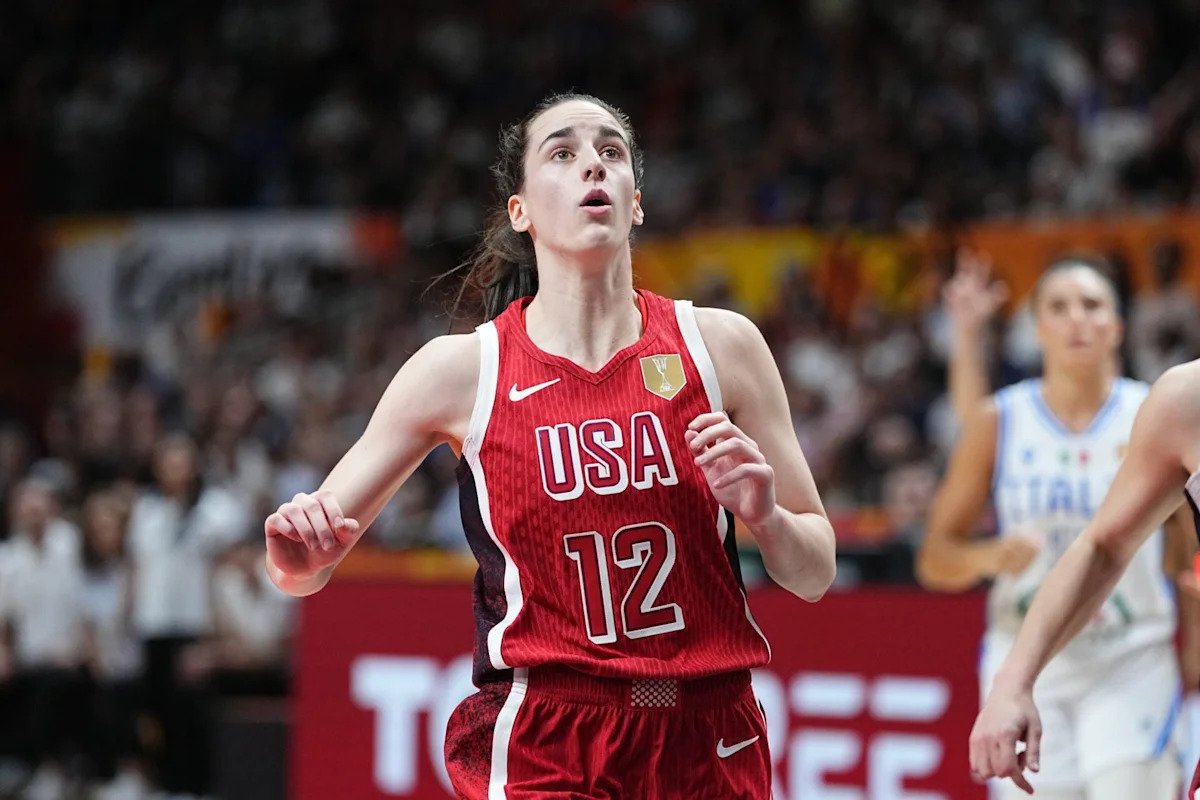 Fans think Team USA player would ‘rather get a turnover’ than pass to Caitlin Clark amid World Cup