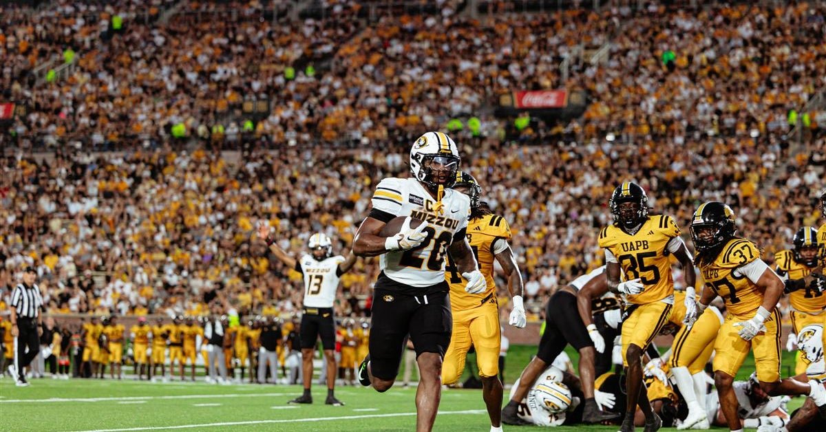 Missouri moves up in both AP and USA Today Coaches Polls ahead of Border War matchup