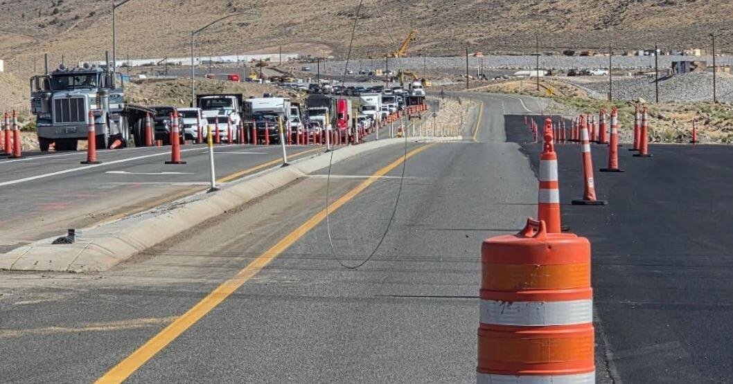 Downed power line closing part of USA Parkway in both directions | Local News