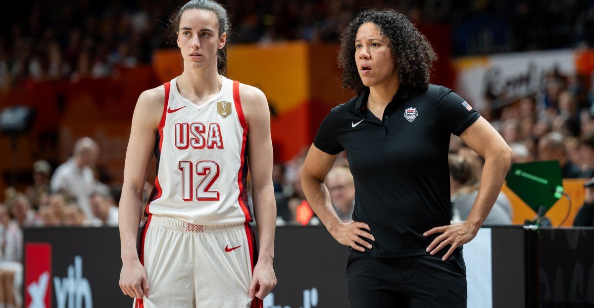Caitlin Clark and Team USA take on France in FIBA World Cup Finals