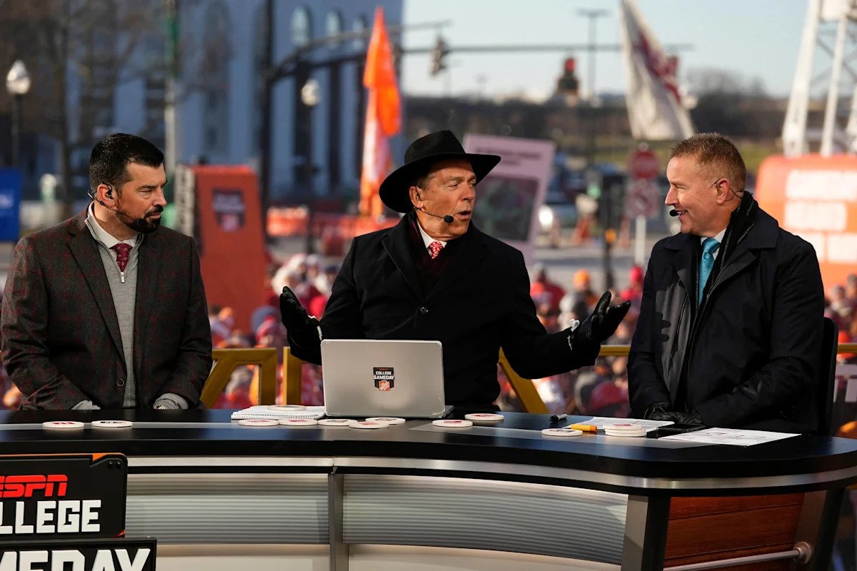 USA TODAY Calls Out 'College GameDay' In Scathing Column