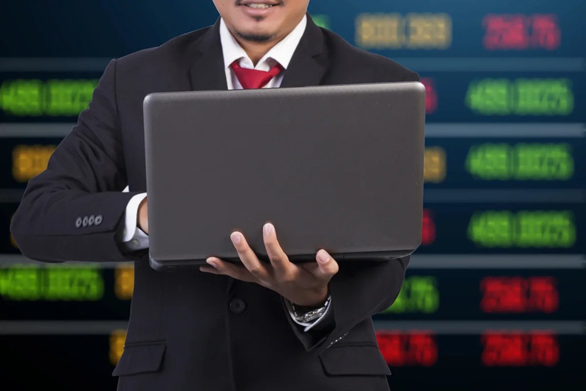 Is iShares MSCI USA Value Factor ETF (VLUE) a Strong ETF Right Now?