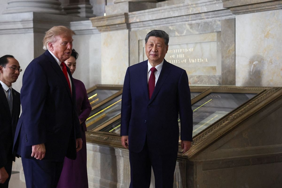 Against press feud backdrop, Trump shows China's Xi the Constitution