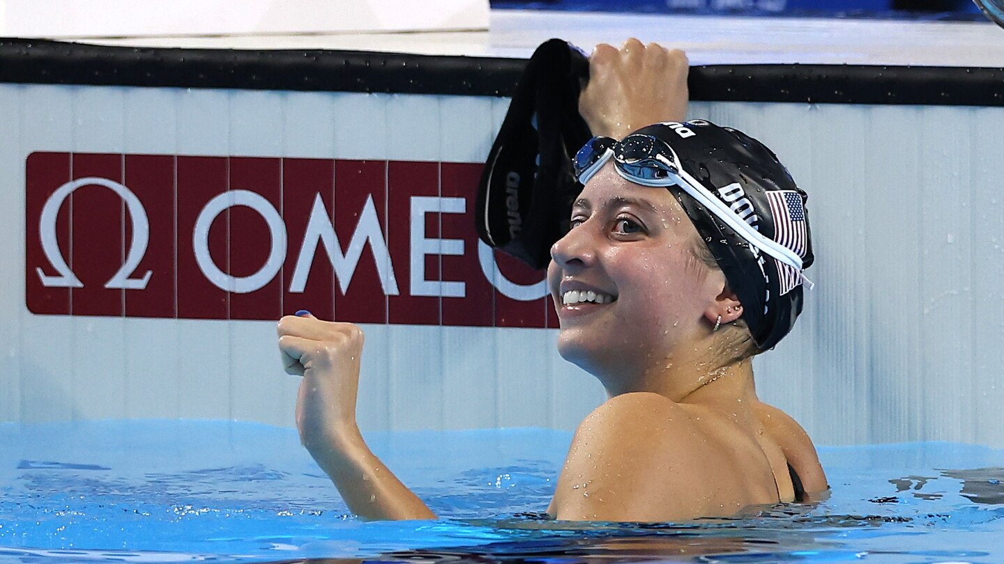 Golden Goggles 2026: Kate Douglass, Van Mathias lead USA Swimming award winners