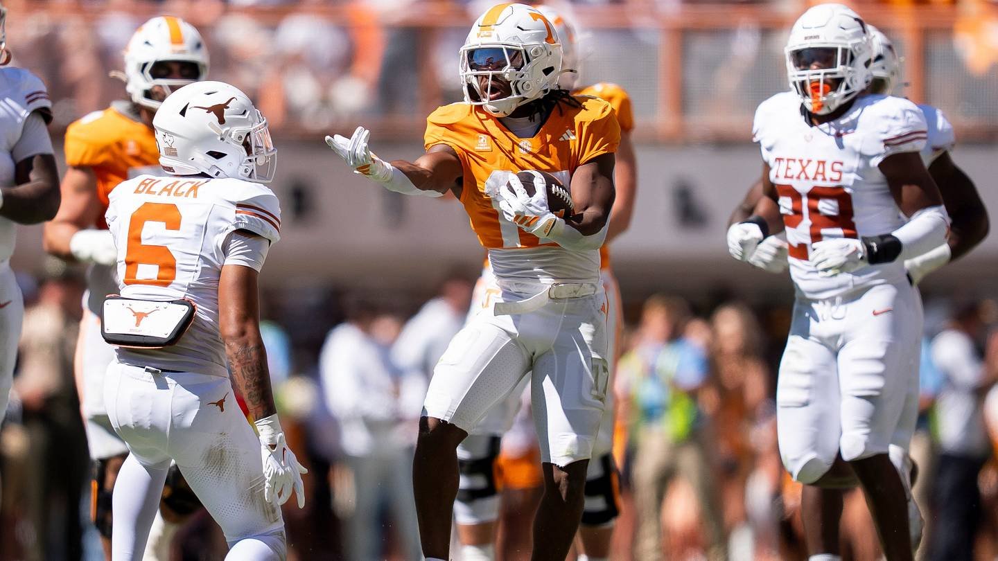 Grade Report: Tennessee vs. Texas Football