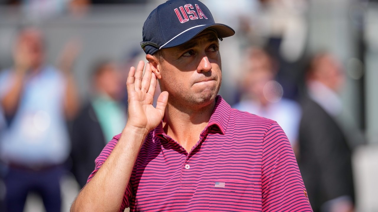Capsules from singles matches at the Presidents Cup