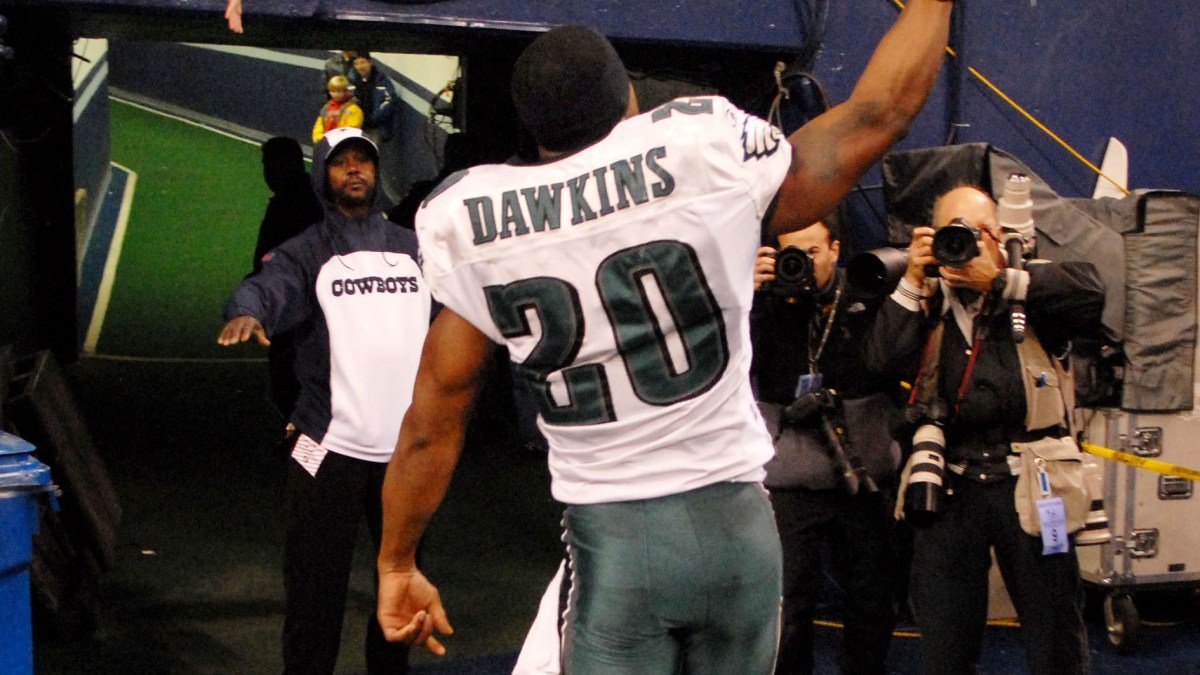 NFL asks US Homeland Security to remove video with former star player | US-Mexico Border News