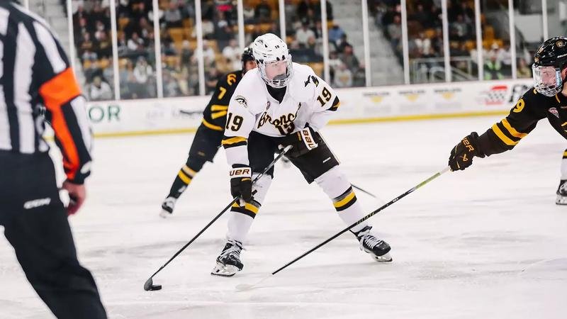WMU Checks in at No. 9 in USA Hockey Preseason Poll