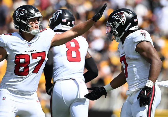Sep 13, 2026; Pittsburgh, Pennsylvania, USA;  Atlanta Falcons tight end Nick Muse (87) celebrates with running back Bijan Robinson (7) after a touchdown during the first quarter against the Pittsburgh Steelers at Acrisure Stadium.  Mandatory Credit: Barry Reeger-Imagn Images