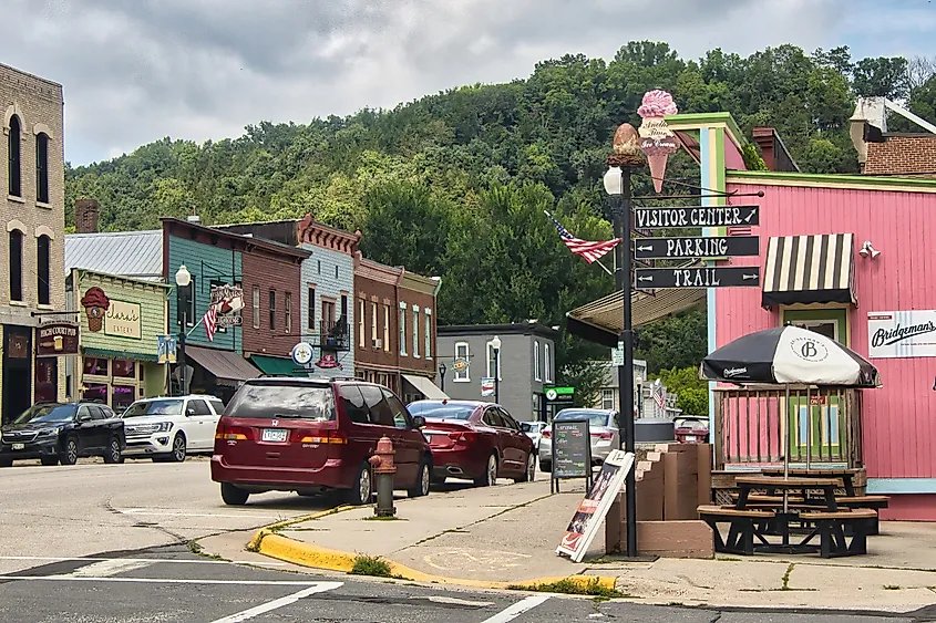 Summer day view of downtown Lanesboro, Minnesota, along the Root River State Trail. Image Credits: Dave Jonasen via Shutterstock