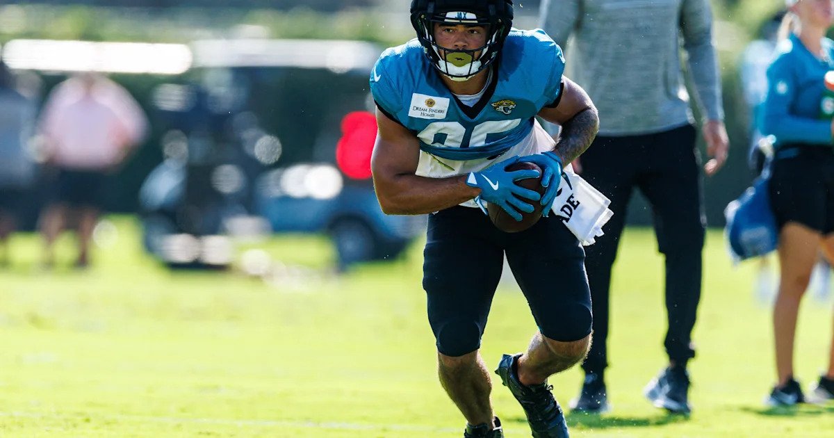 Brenton Strange nearly reaches 100 yards in Week 4