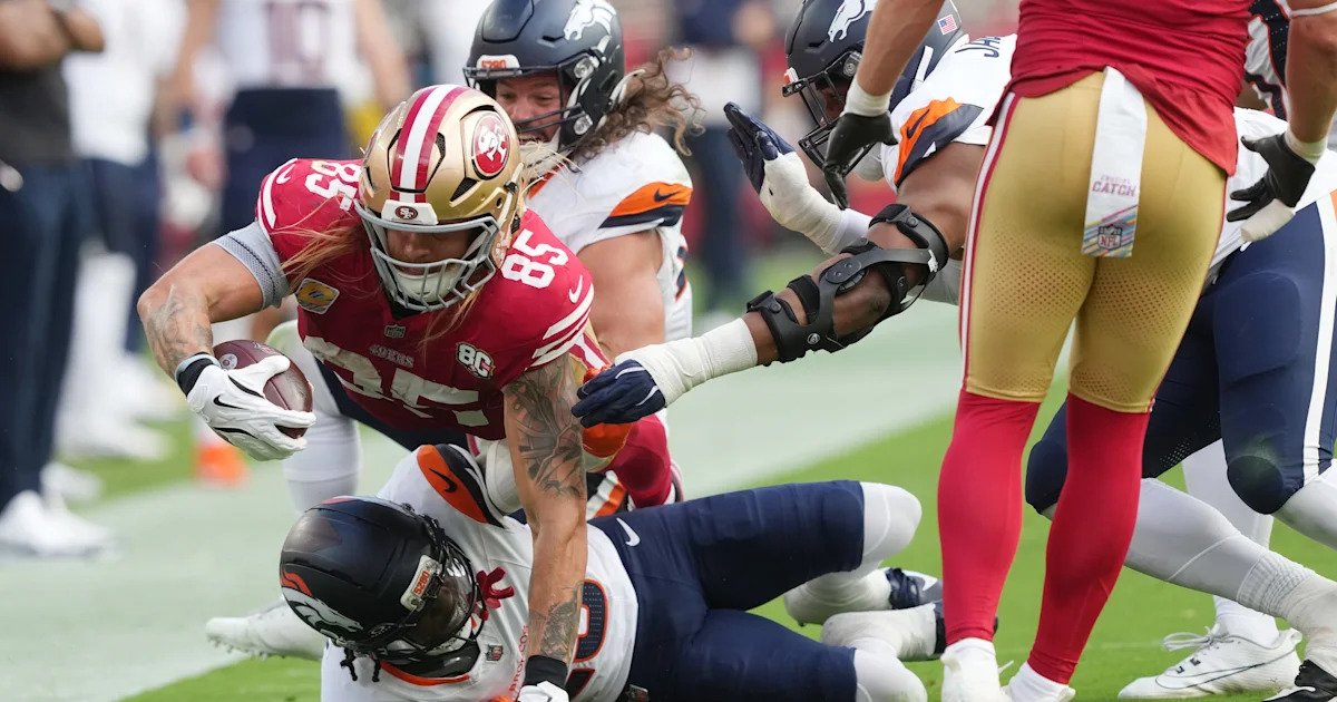 George Kittle finds the end zone