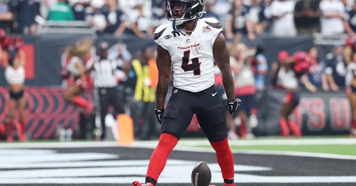 Woody Marks scores for a second straight game in Week 4
