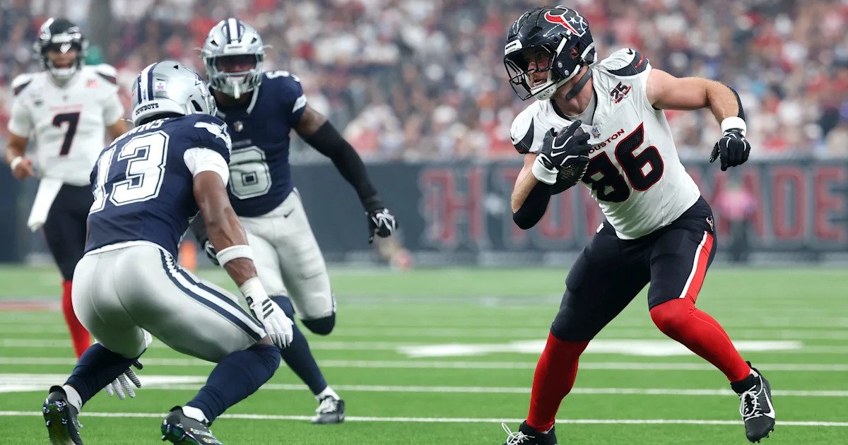 Dalton Schultz held in check by former team in Week 4