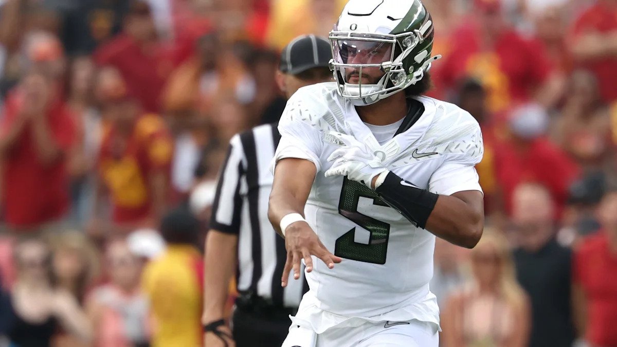 Dante Moore injury update: Oregon QB returns to practice. Could he play vs UCLA?