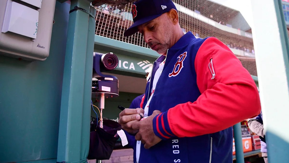 Phillies spurned again by Alex Cora, as manager says he's taking 2027 off