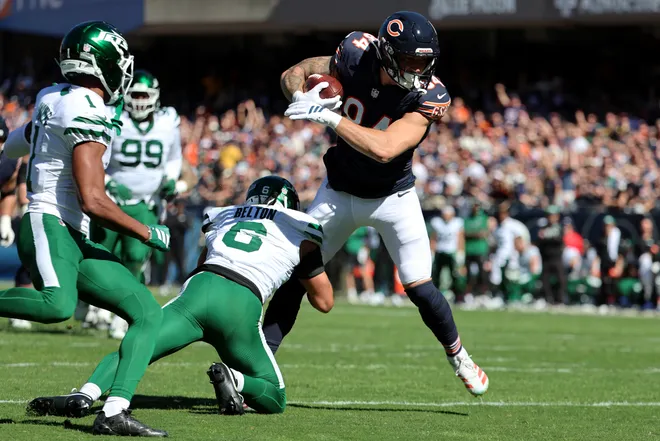 Oct 4, 2026; Chicago, Illinois, USA;  Chicago Bears tight end Colston Loveland (84) runs with the ball against New York Jets safety Dane Belton (6) during the first quarter at Soldier Field.  Mandatory Credit: Mike Dinovo-Imagn Images